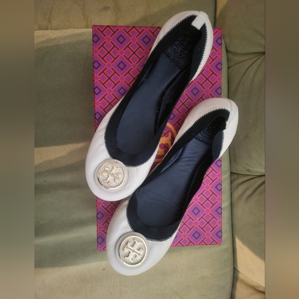 Ballet flats